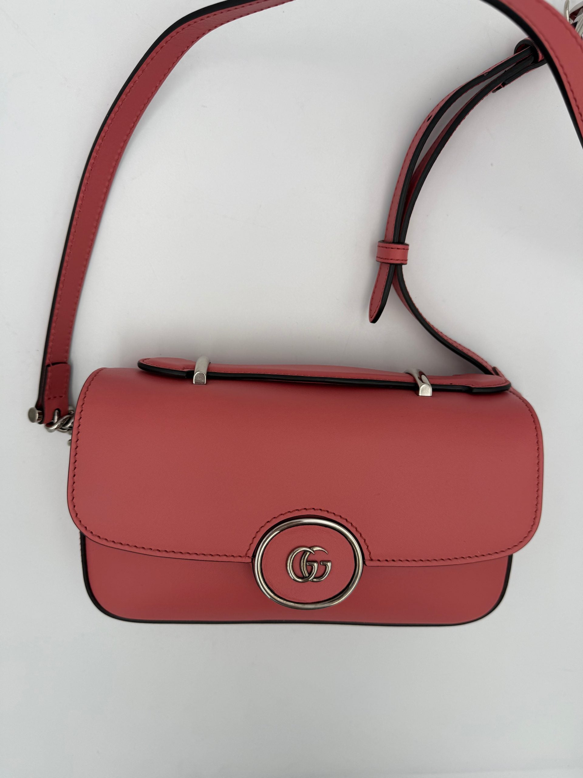 GUCCI GG Marmont in Leather Shoulder Bag